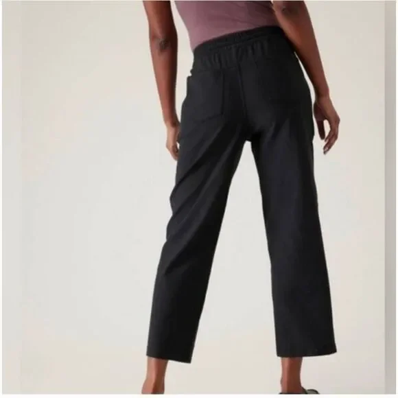 NWT Athleta Farallon Pant Sz XS Black Straight Cropped Casual Active 533741 - Picture 2 of 10